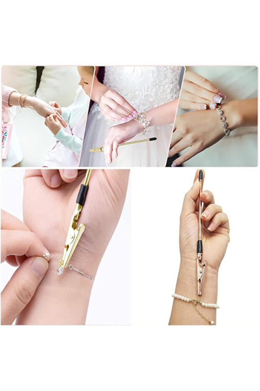 WRISTTE BİLEKLİK TAKMA YARDIMCI APARATI